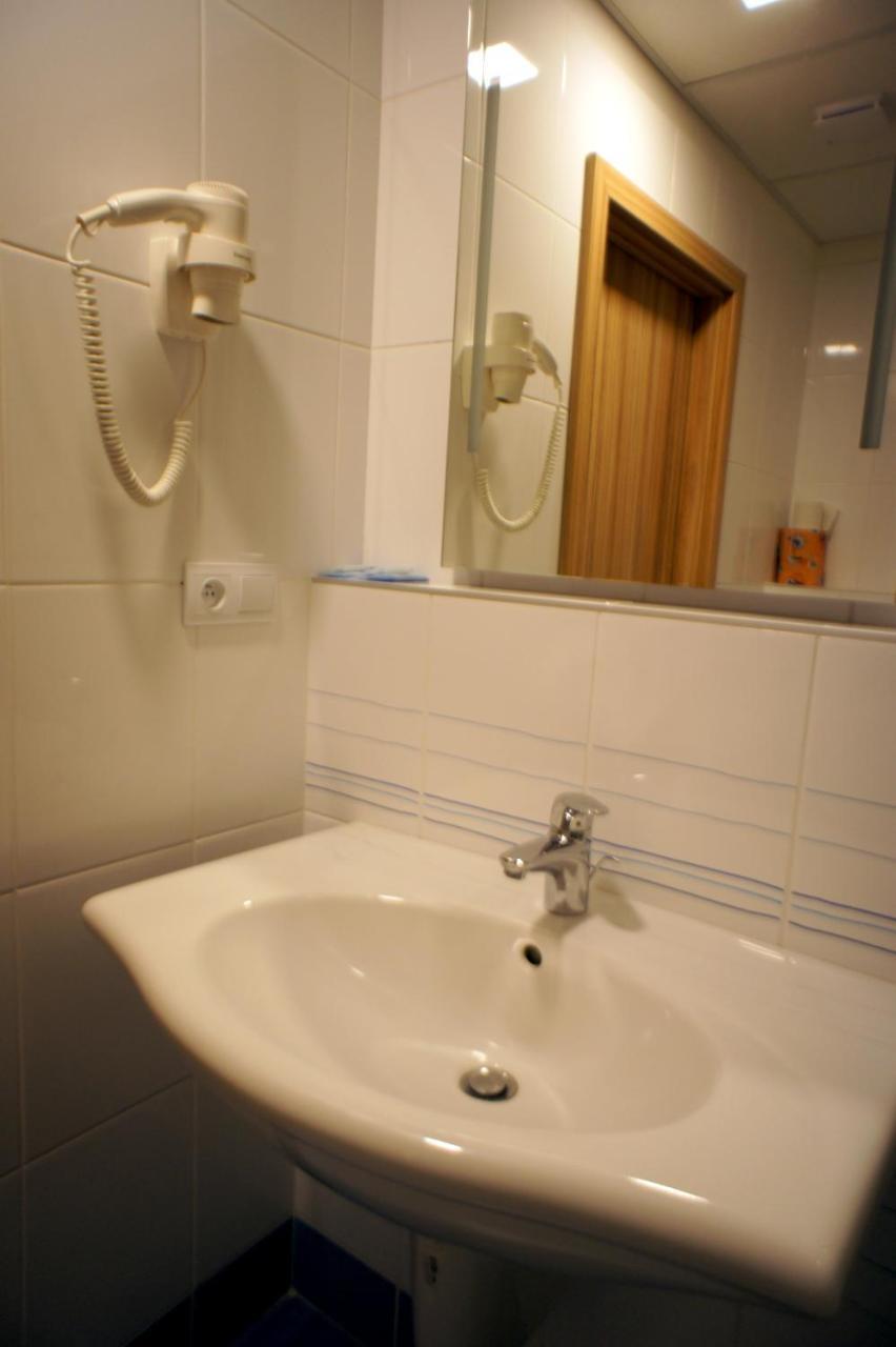 Hotel Labe Pardubice Ngoại thất bức ảnh