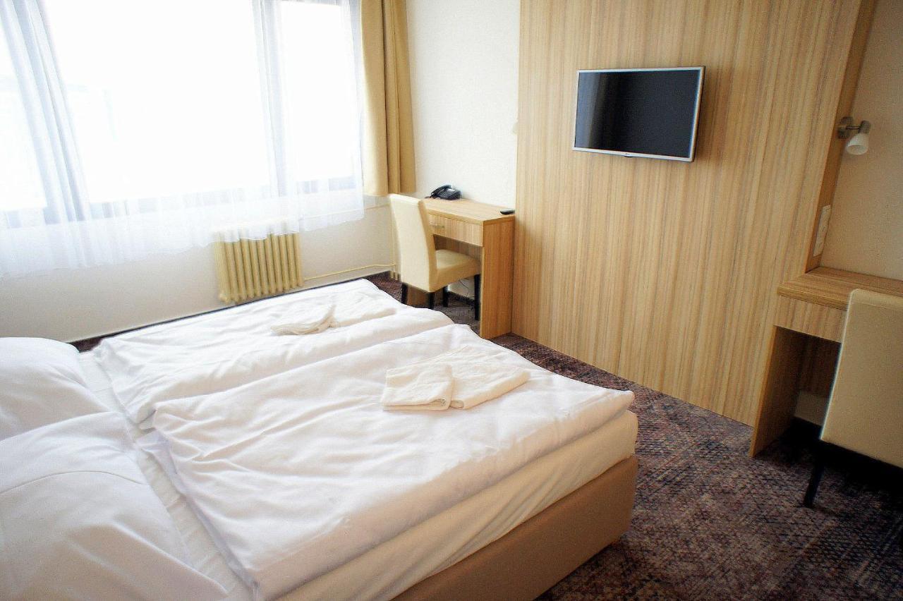 Hotel Labe Pardubice Ngoại thất bức ảnh